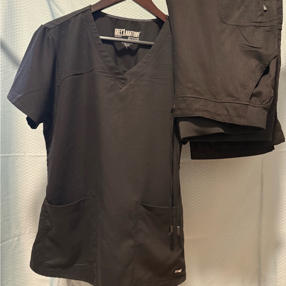 Grey's Anatomy Black V-Neck Medical Scrub Top and Pants